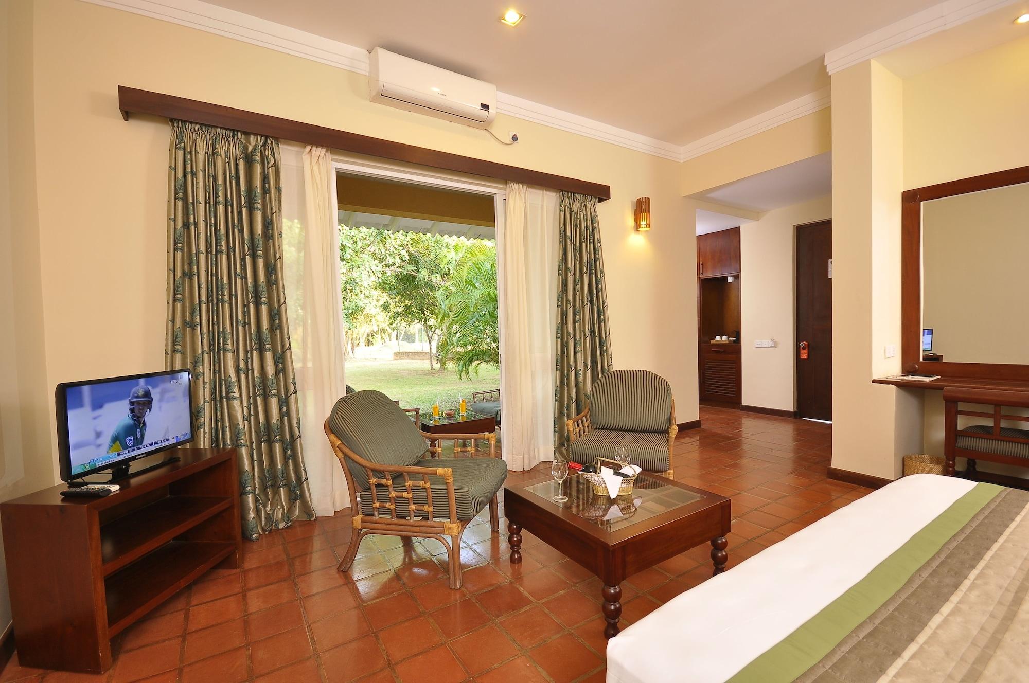 Club Palm Bay Hotel Marawila Exterior photo