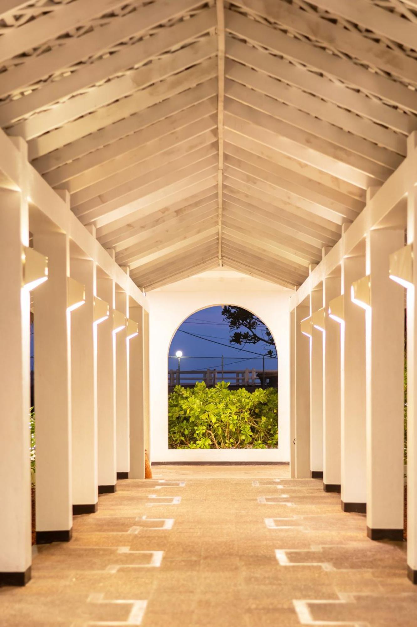 Club Palm Bay Hotel Marawila Exterior photo