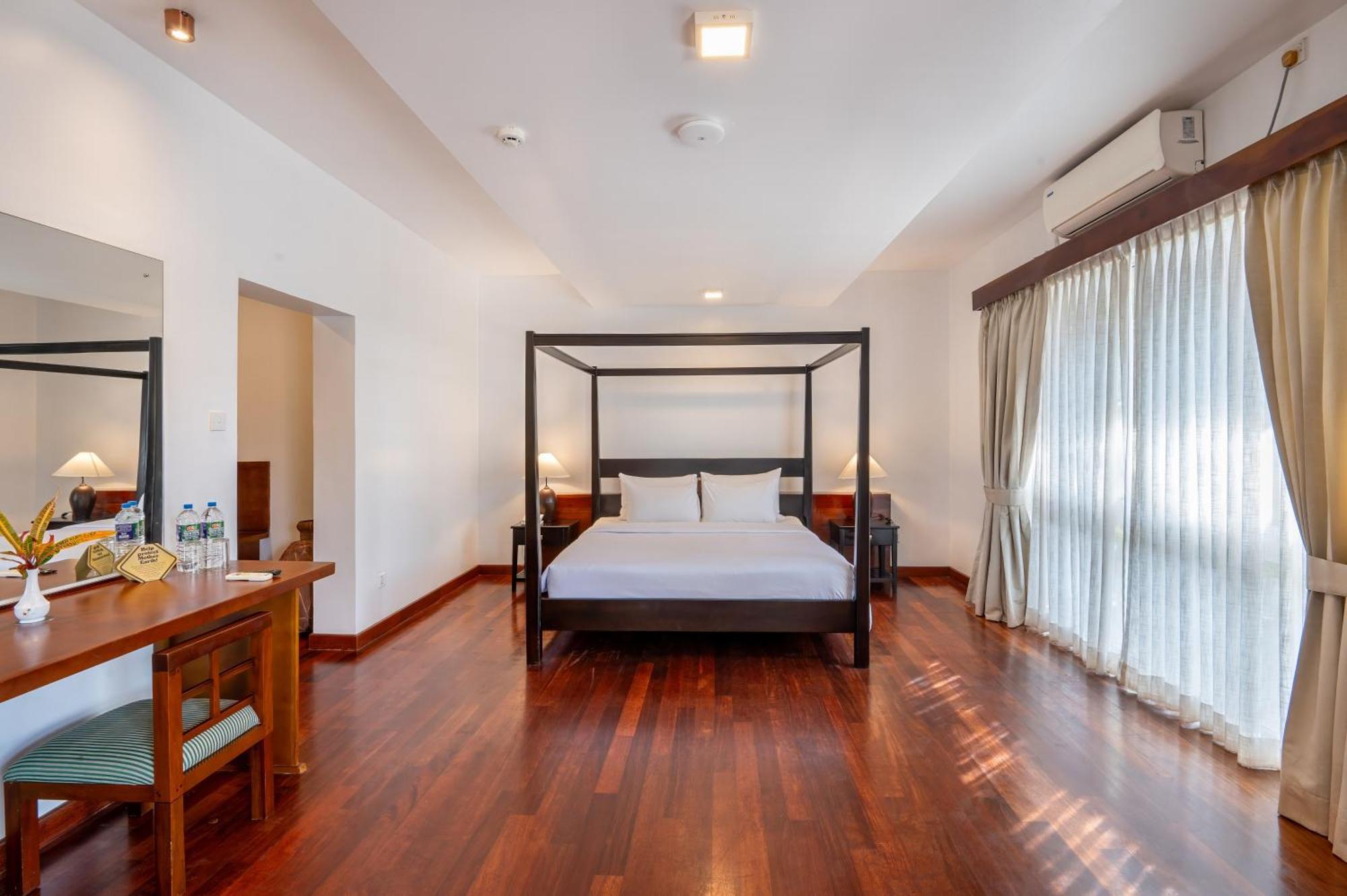 Club Palm Bay Hotel Marawila Room photo
